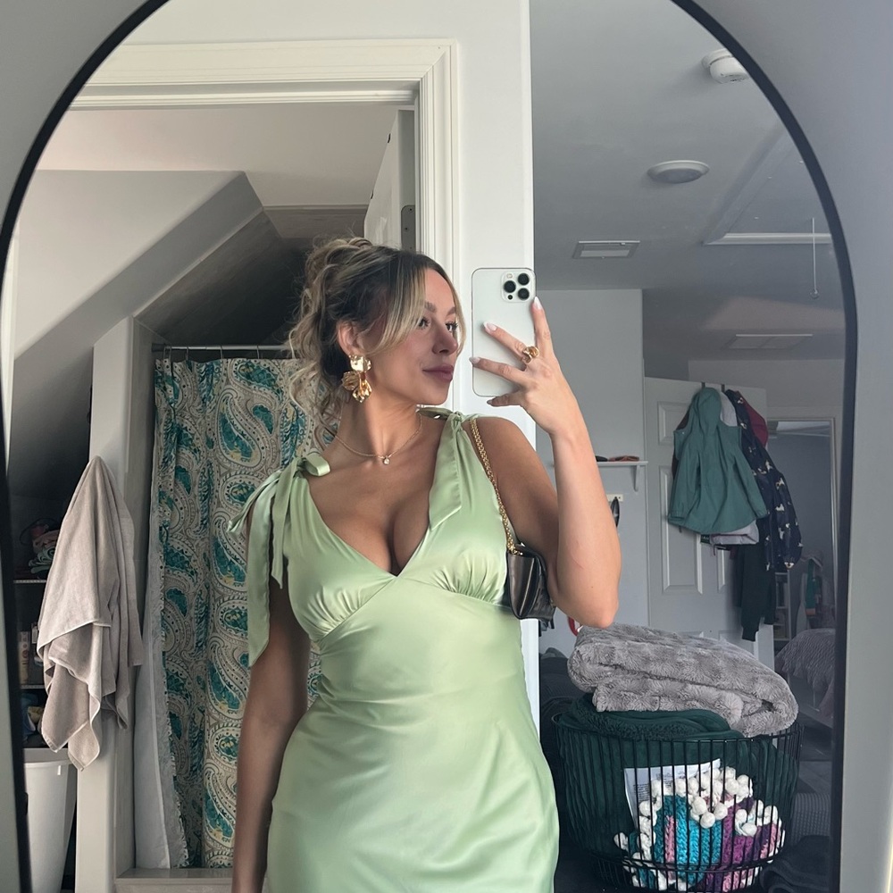Elegant Sage Green Women's Satin Maxi Dress